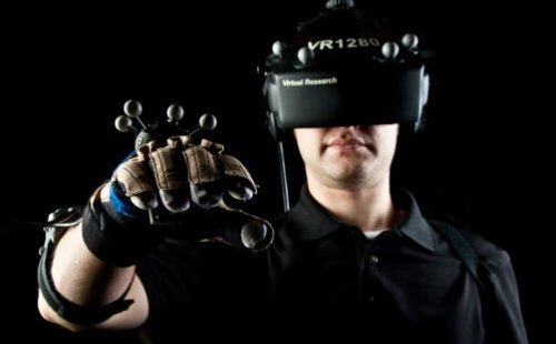 IDC:今年VR设备出货量将超900万台