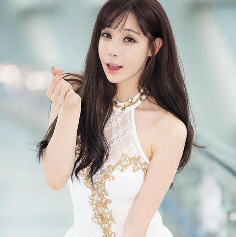 斗鱼前女主播柳智惠被挖,王校长养活半个韩国