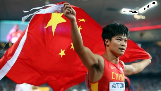 中国跑最快的男人苏炳添:玩端游会头晕