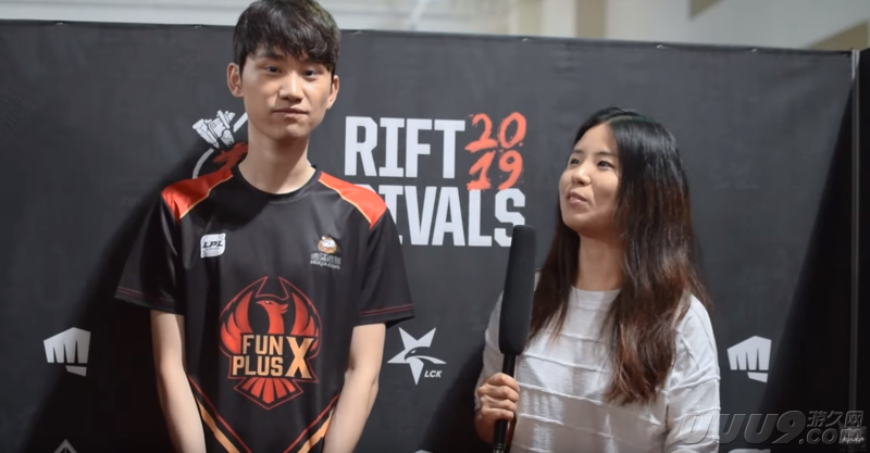 点击图片翻页 Doinb:希望LPL拿下冠军继续统治下去